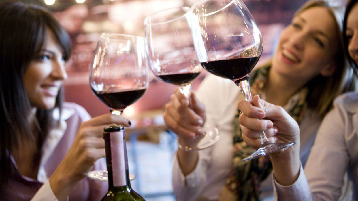 Saborear vinos para conocerlos resulta ser una experiencia sensorial