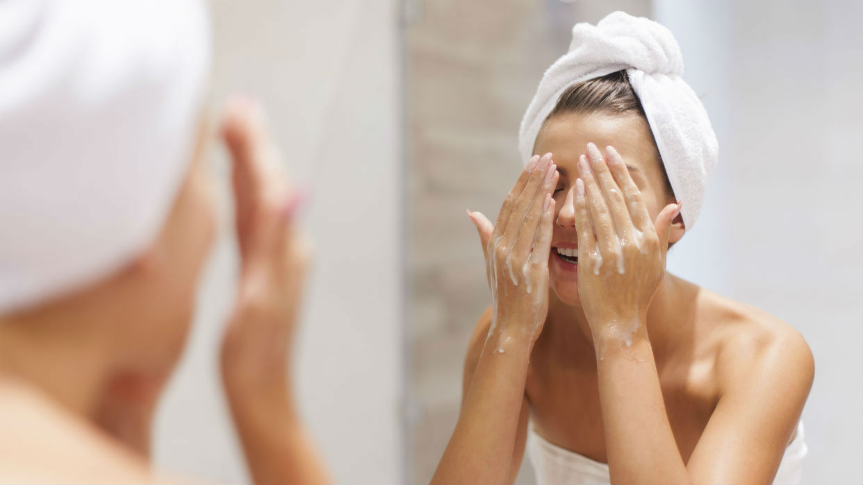 Las personas con piel grasa pueden utilizar barra de jabón facial 