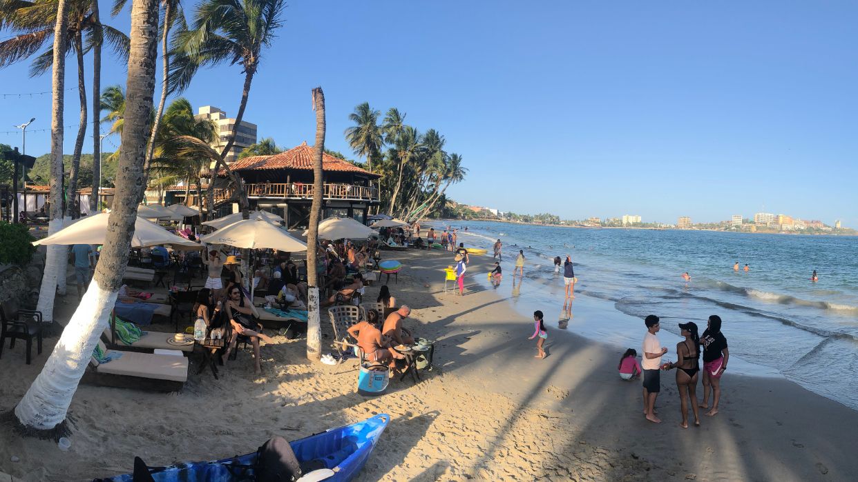 En Pampatar Velero Beach Club ofrece todas las comodidades en un solo lugar